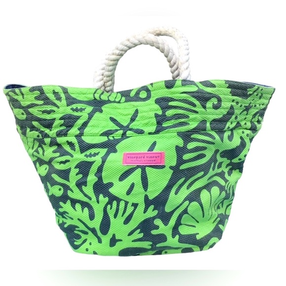 Vineyard Vines Handbags - Vineyard Vines Large Beach Tote. Rope handles. Green and Blue